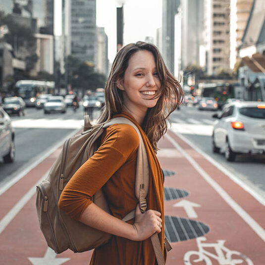 woman-in-big-city